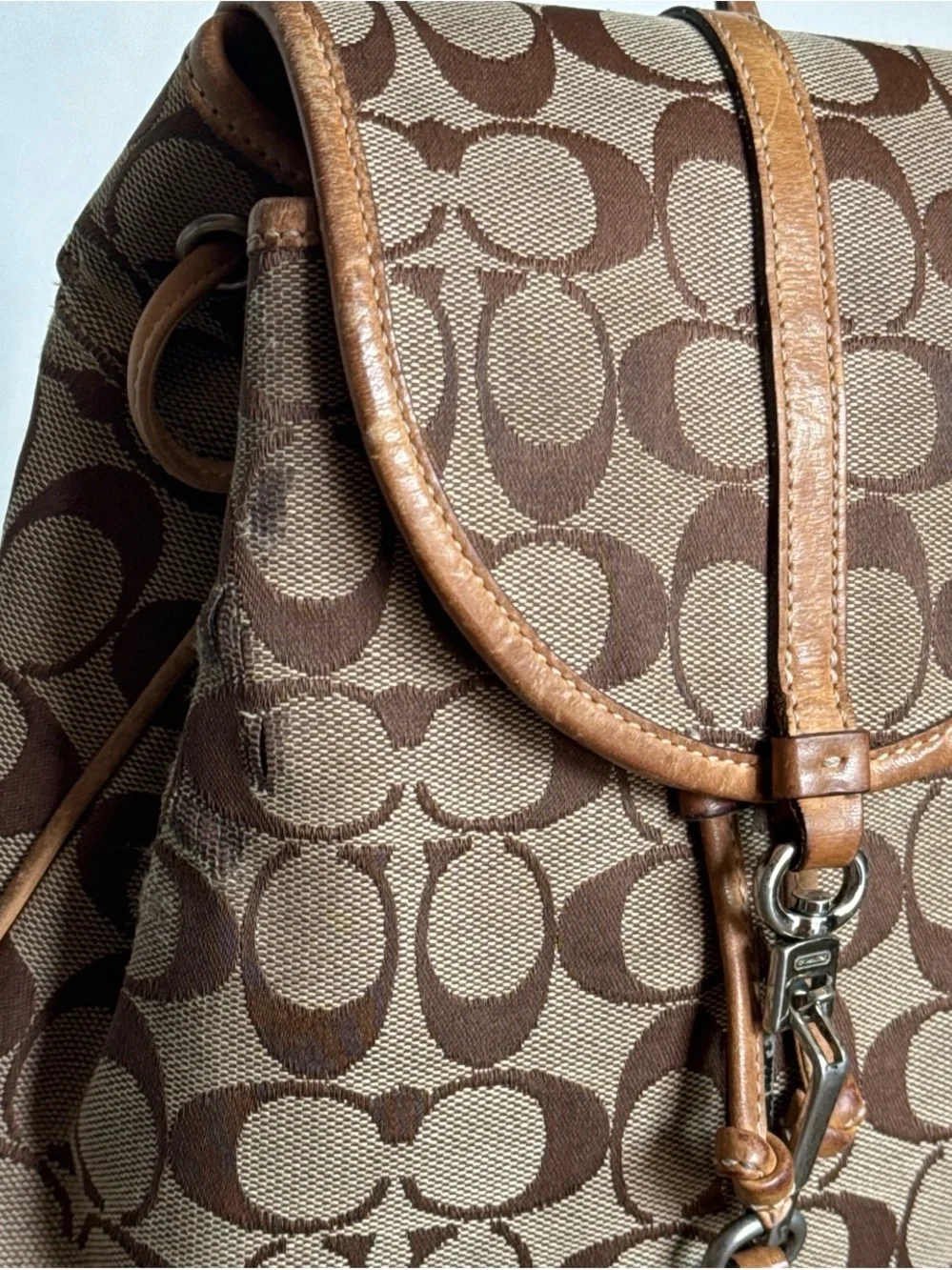 Coach shoulder timeless