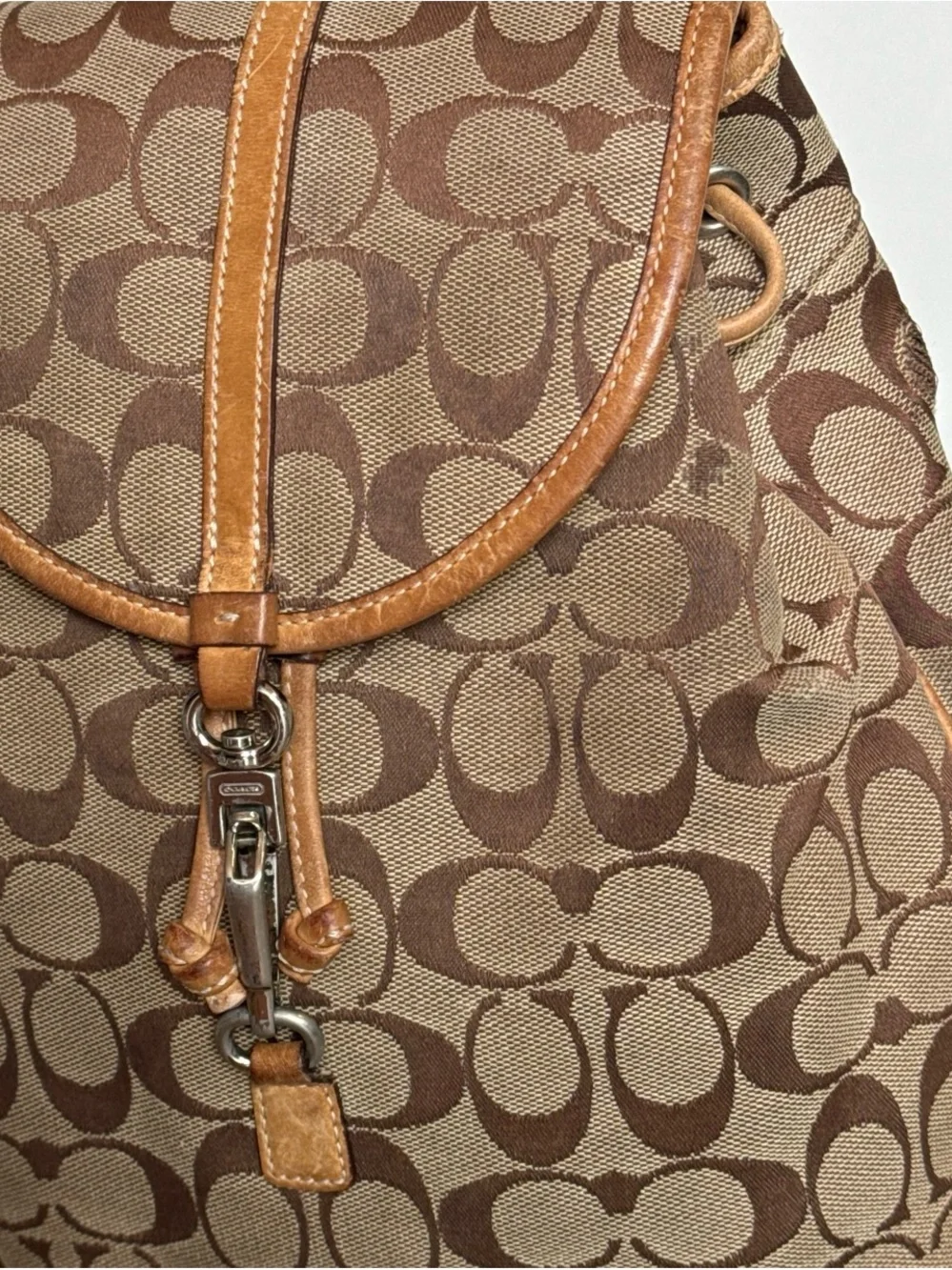Coach daily hardware clasp