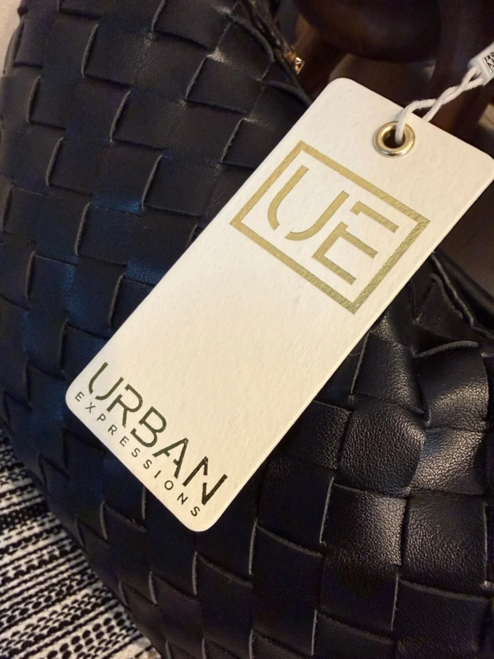 Urban Expressions carry woven stylish