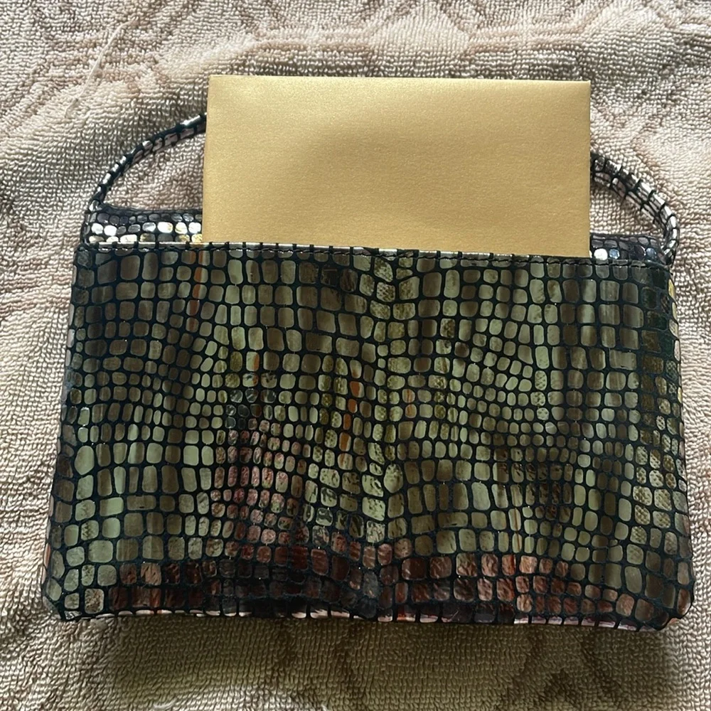 HOBO sleek wristlet