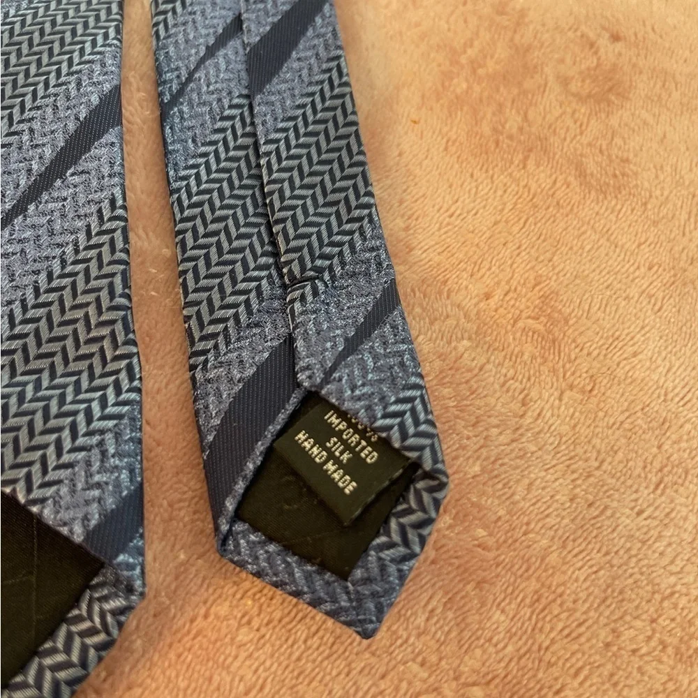 Kenneth Cole stylish kenneth
