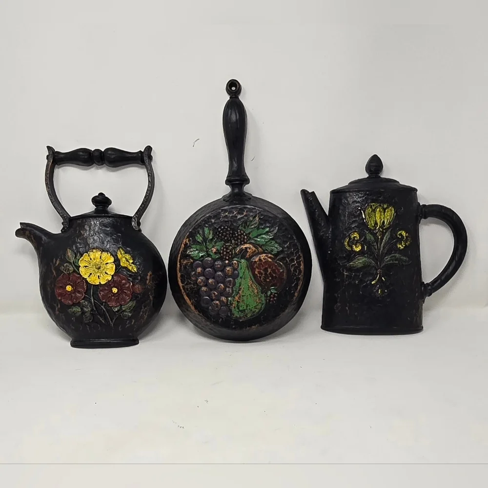 Vtg 1972 Homco MCM wall hanging kitchen decor trio pan teapot coffee pot‎ rustic