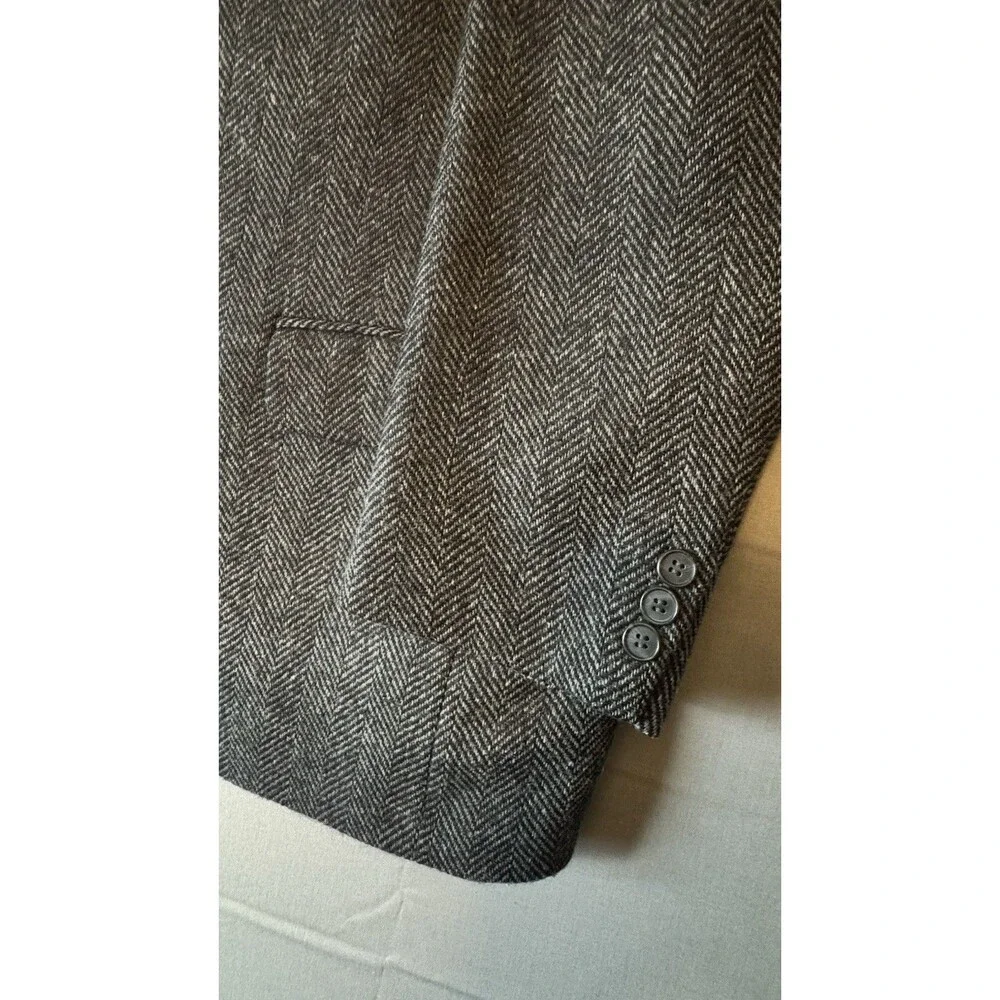 Men's Stafford Suit Jacket 100% Wool Gray Herringbone Size 48S