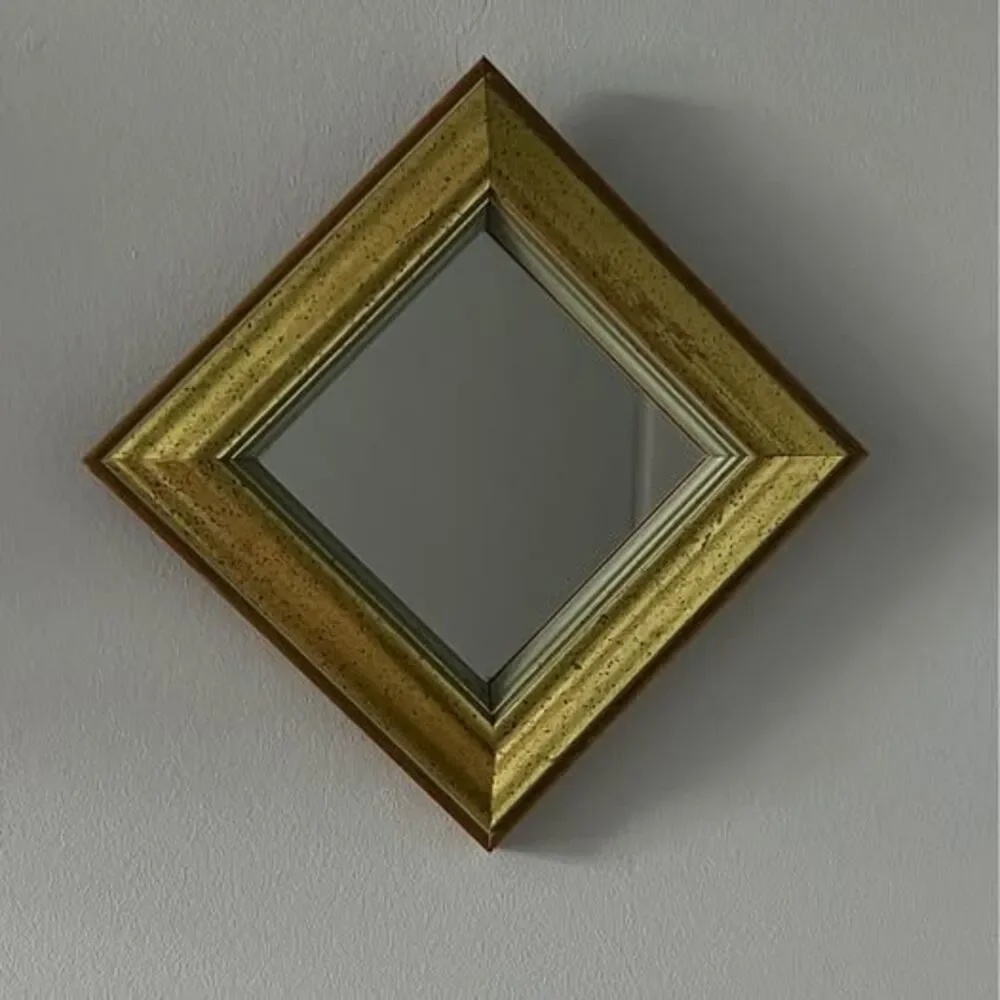 Unbranded square shaped