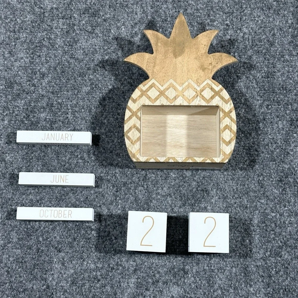 Office Envy Pineapple Desk‎ Daily Wooden Block Calendar , 5.5