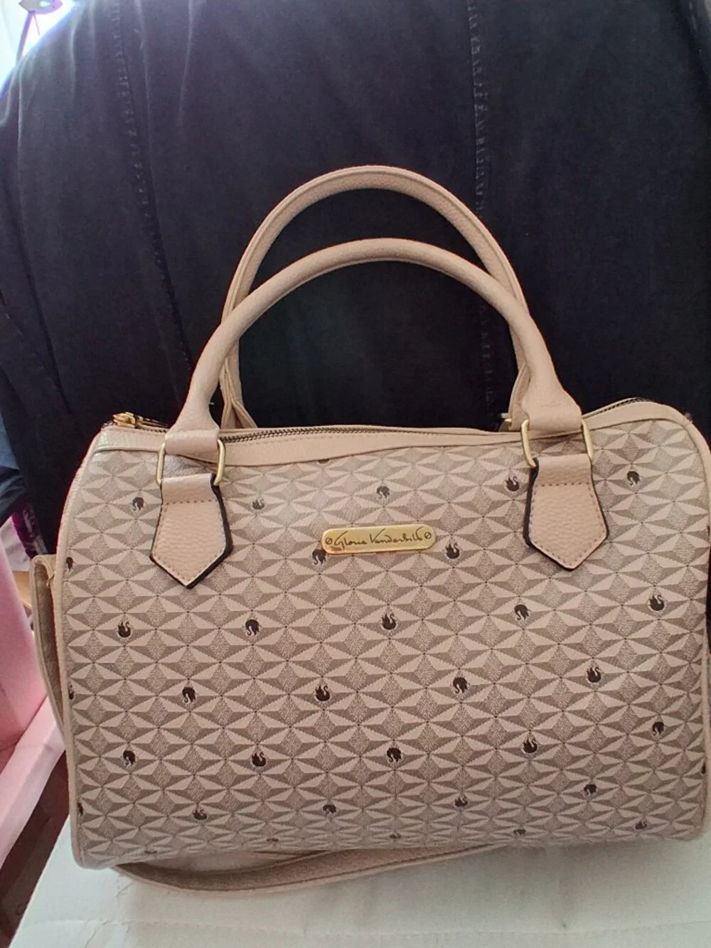 Gloria Vanderbilt Beige Swan Logo Crossbody Handbag Purse