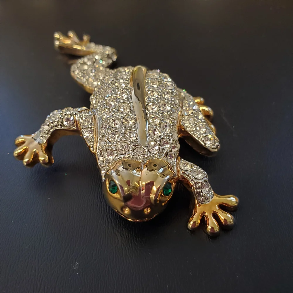 N/A elegant gold