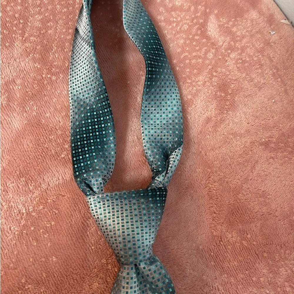 Van Heusen sophisticated tie
