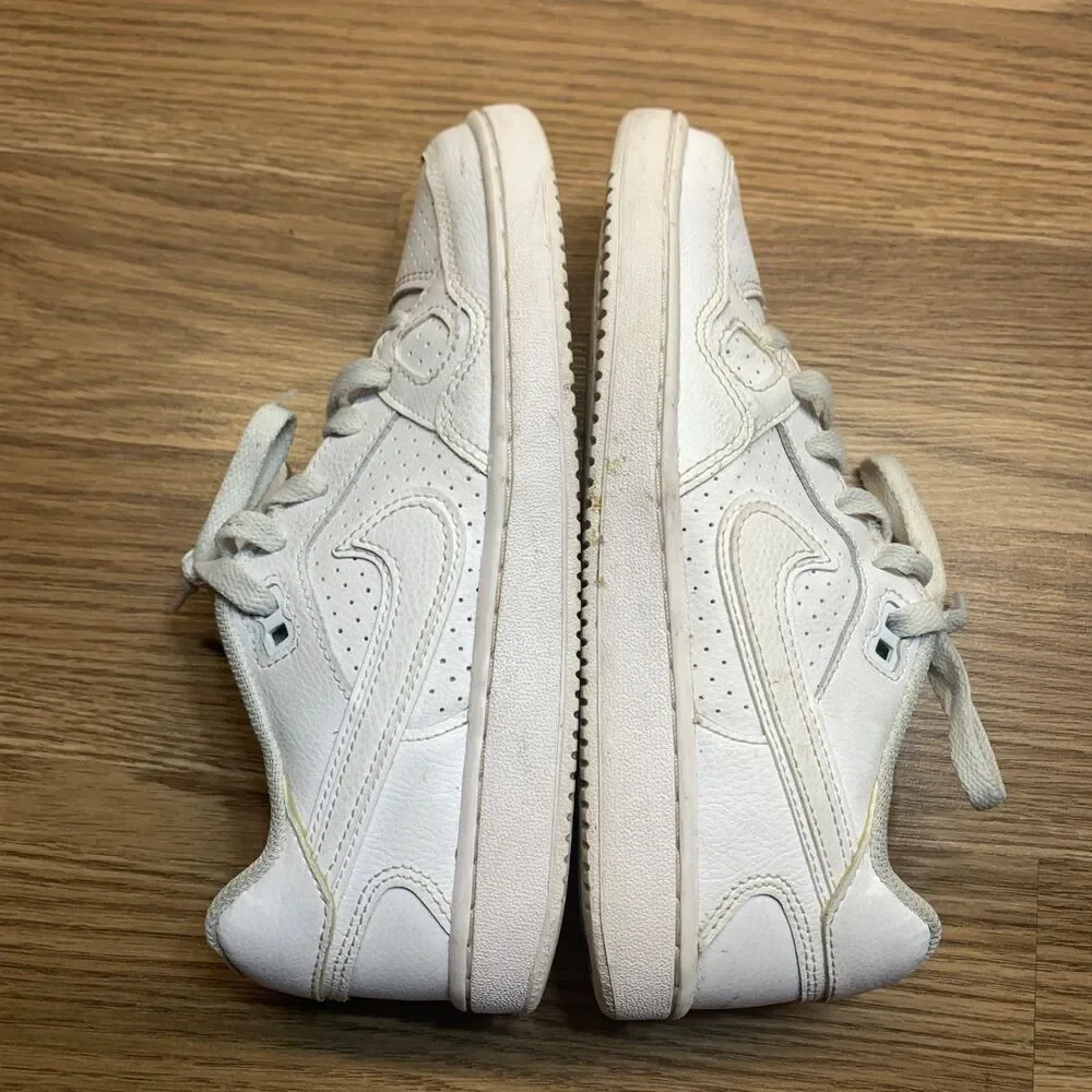 Nike size 5y