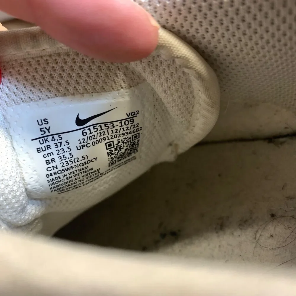 Nike size 5y