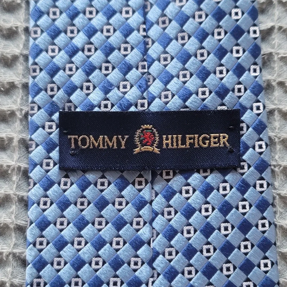 Tommy Hilfiger classic silk