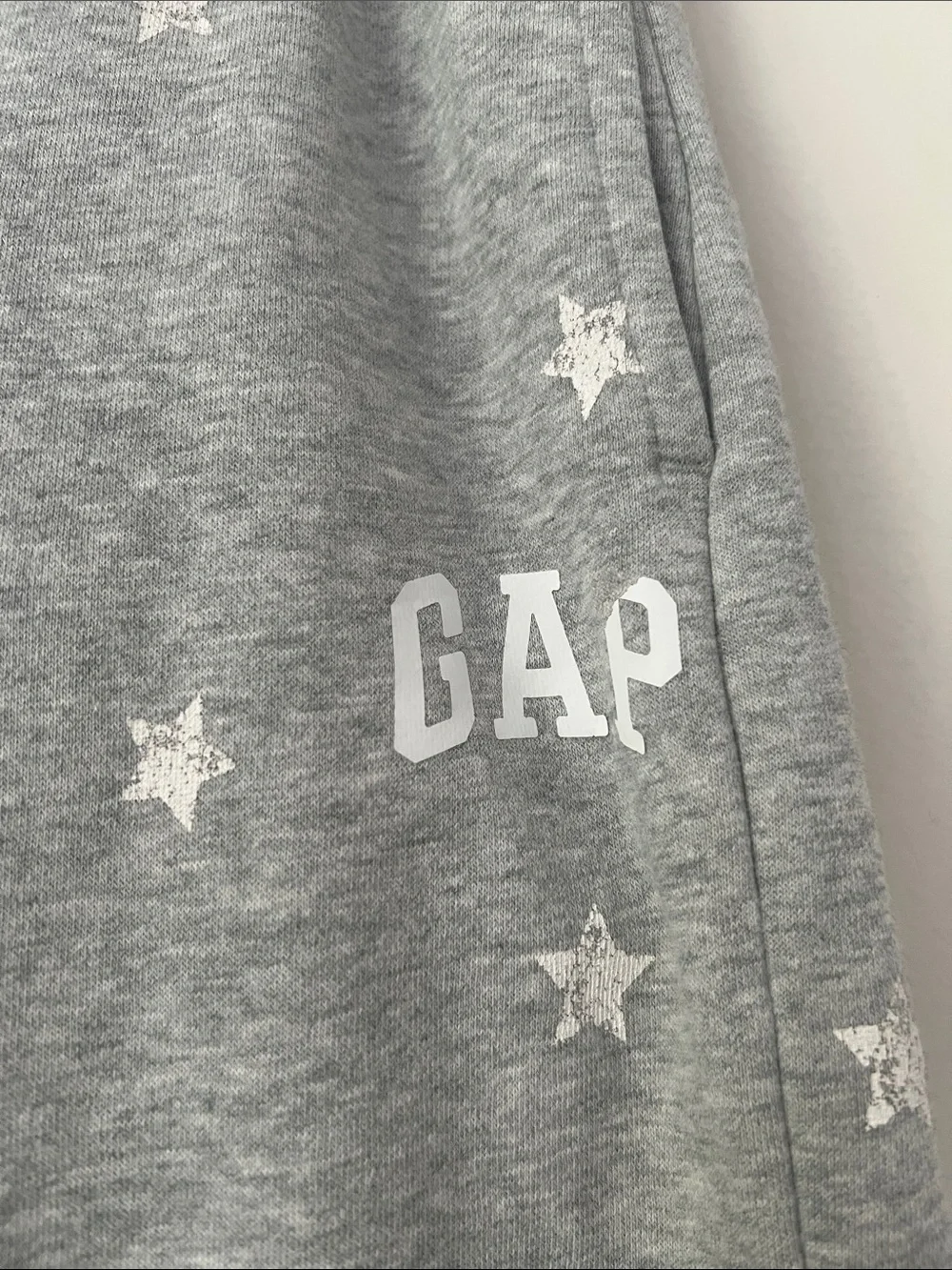 GAP soft gray