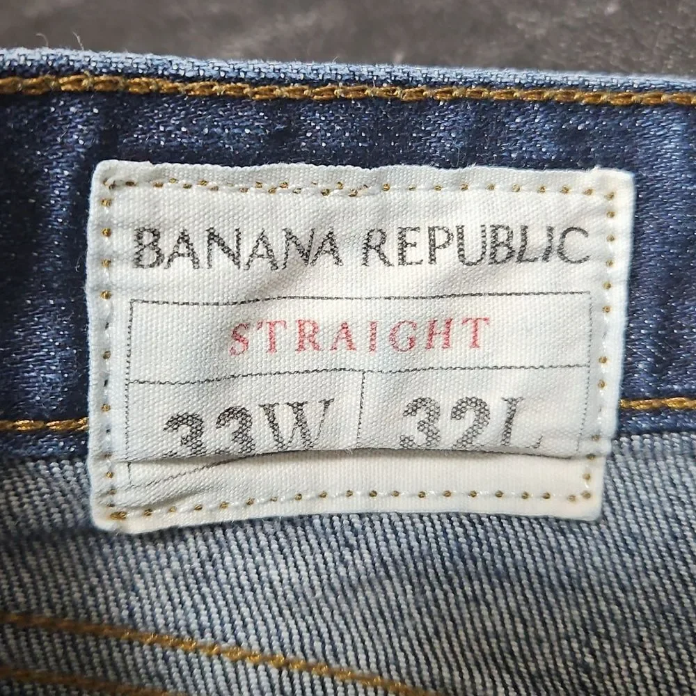 Banana Republic brand banana