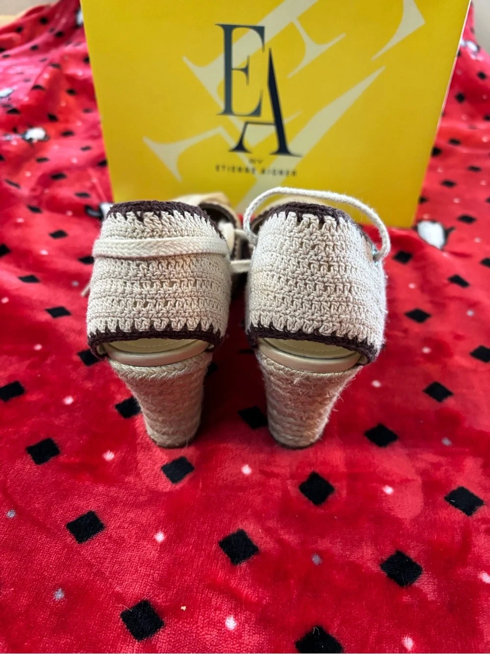 Etienne Aigner lightweight crochet