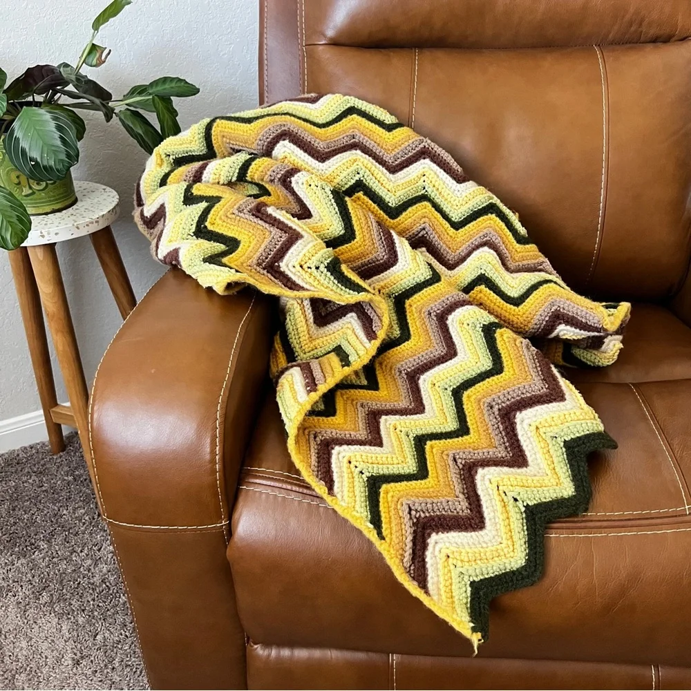 Vintage Handmade Knit Afghan Throw Blanket Chevron  Greens Yellows Tan B…