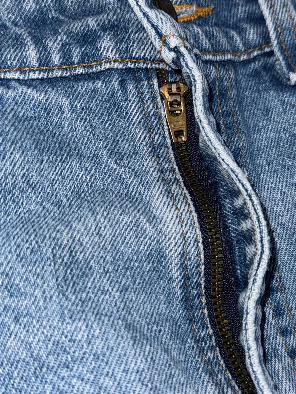 Levis destroyed tag34x34