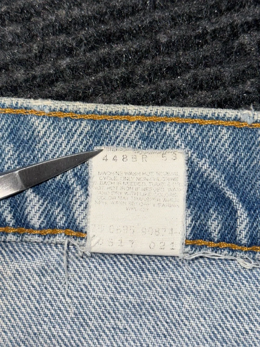 Levis 90s worn opening