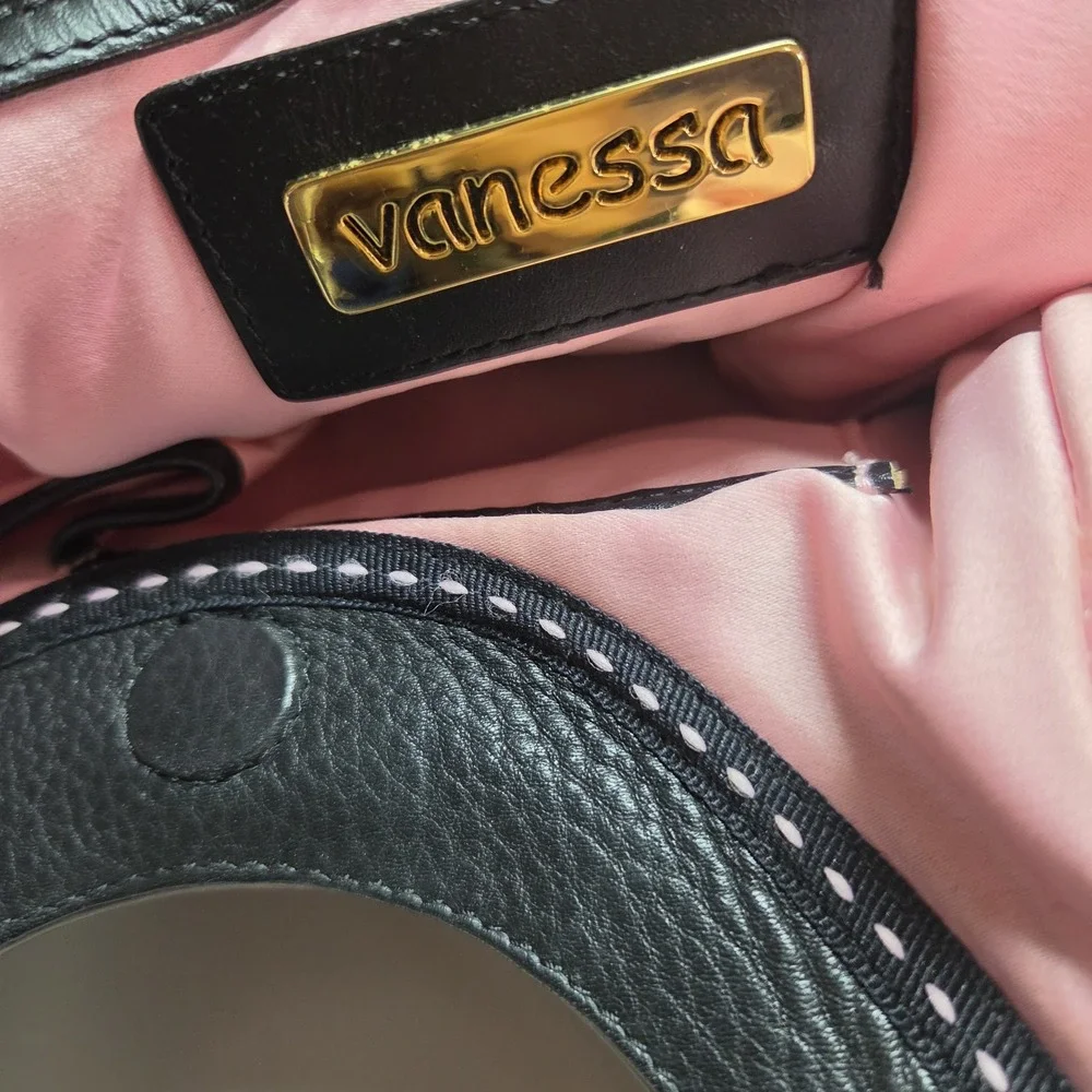 Vanessa no damage