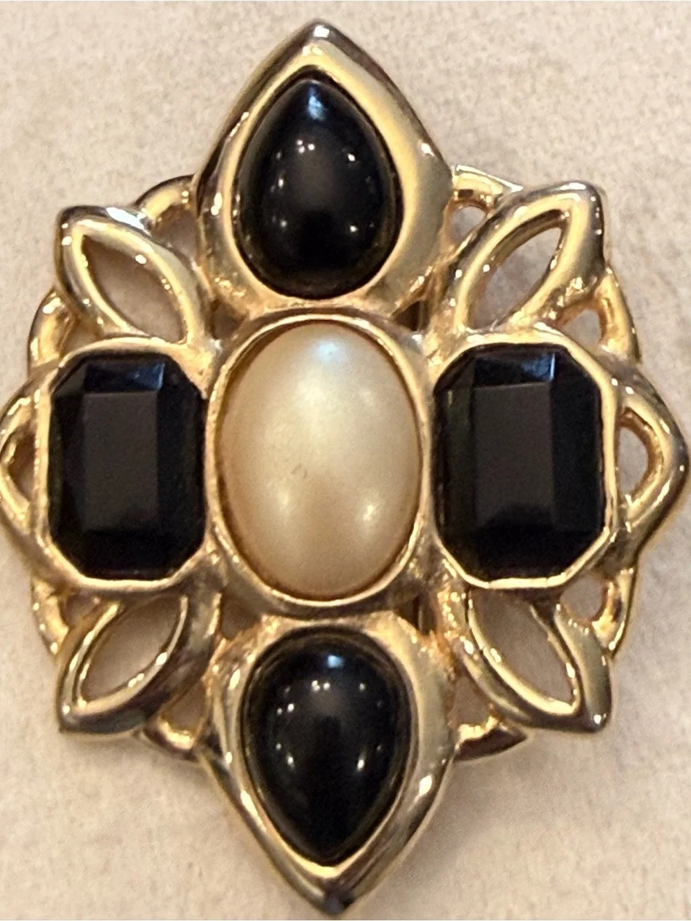 Ginnie Johansen Inc. vintage signed