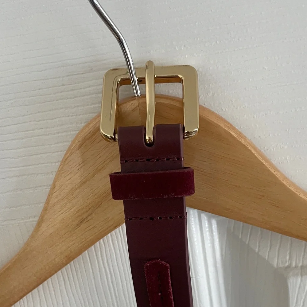 ♻️ Ann Taylor, Leather, Burgundy and Gold, Thin Belt with Minimalist Detail