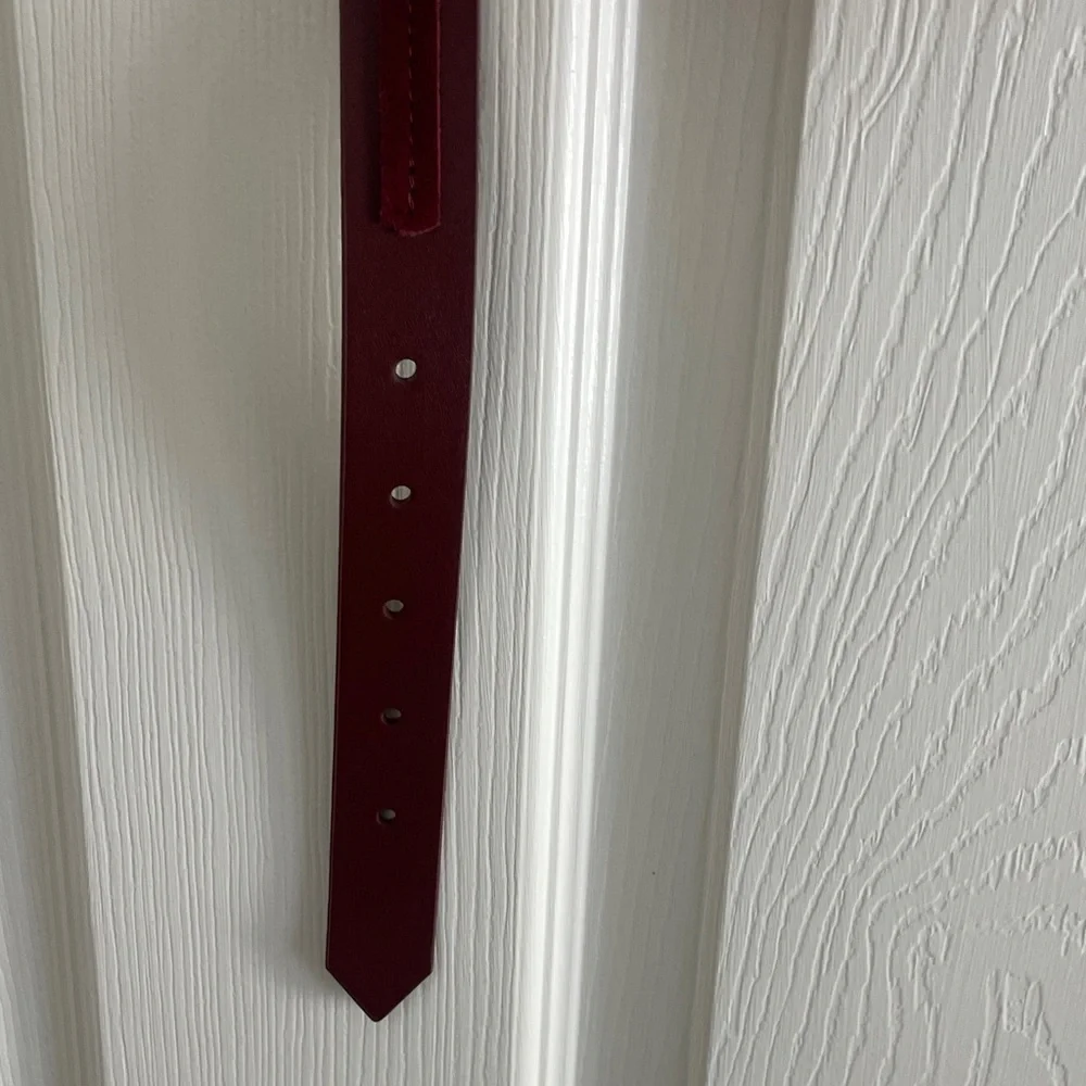 ♻️ Ann Taylor, Leather, Burgundy and Gold, Thin Belt with Minimalist Detail