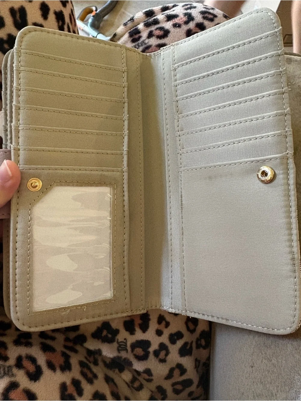 Gloria Vanderbilt brand new
