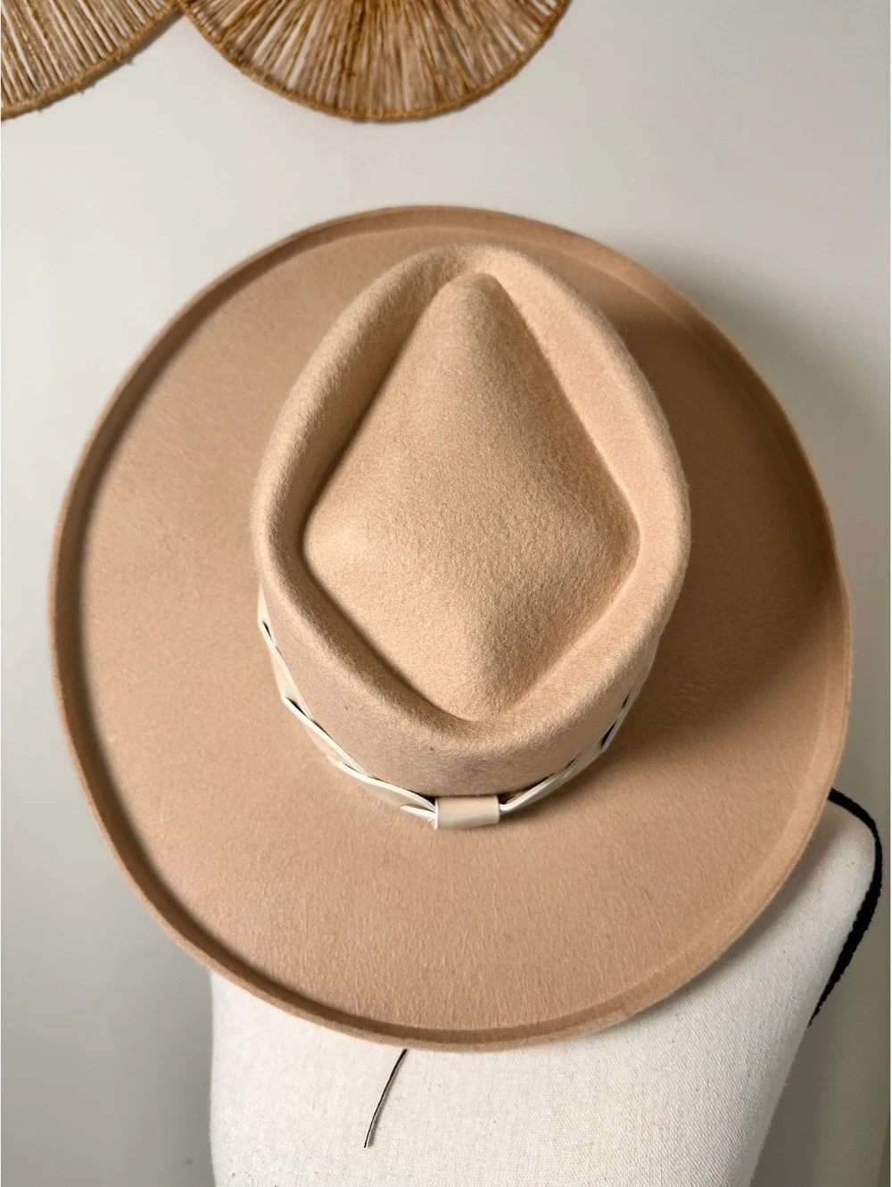 Shyanne women’s beige