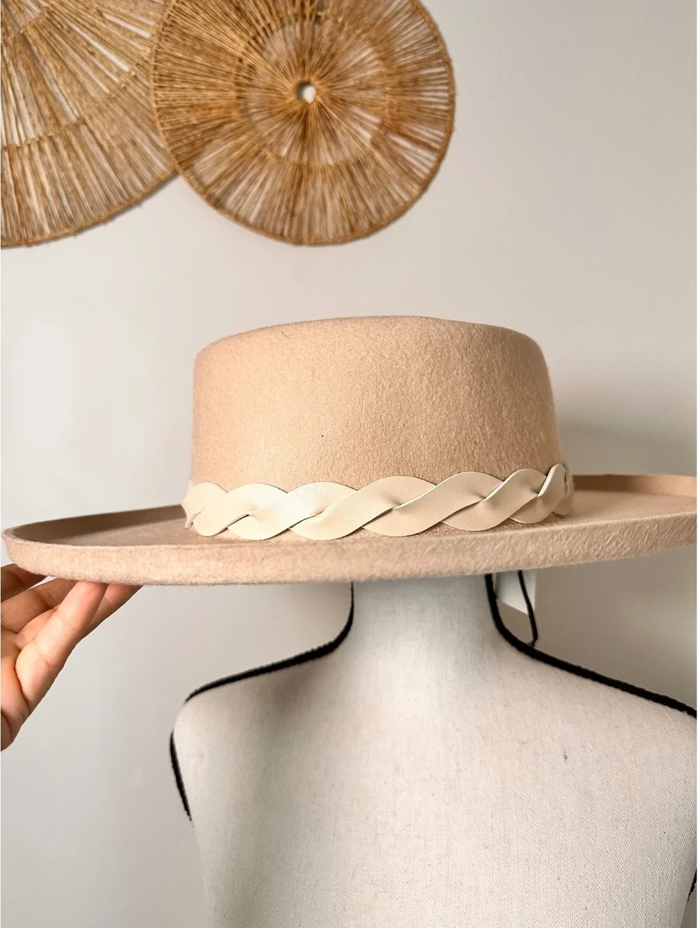 Shyanne women’s beige