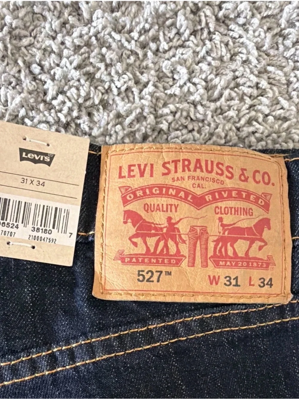 Levis classic straight