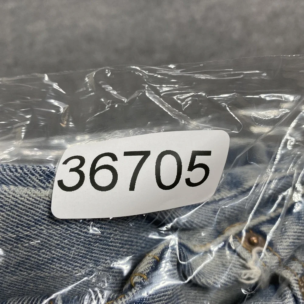 Levis levis 560
