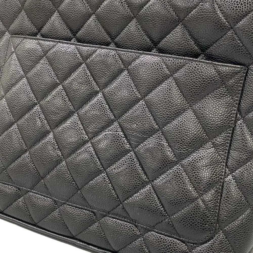 CHANEL caviar medallion