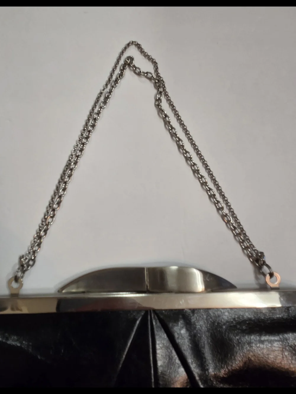 HOBO structured leather