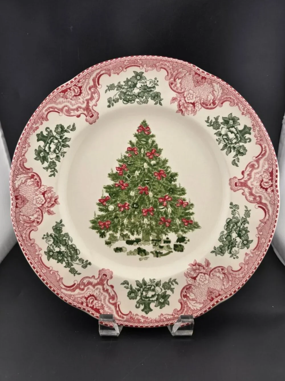 Johnson Brothers Old Britain Castles Pink Christmas 10.5