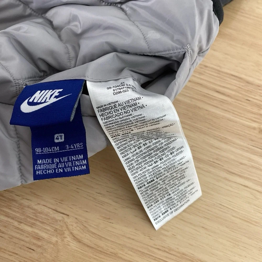 Nike size 4t