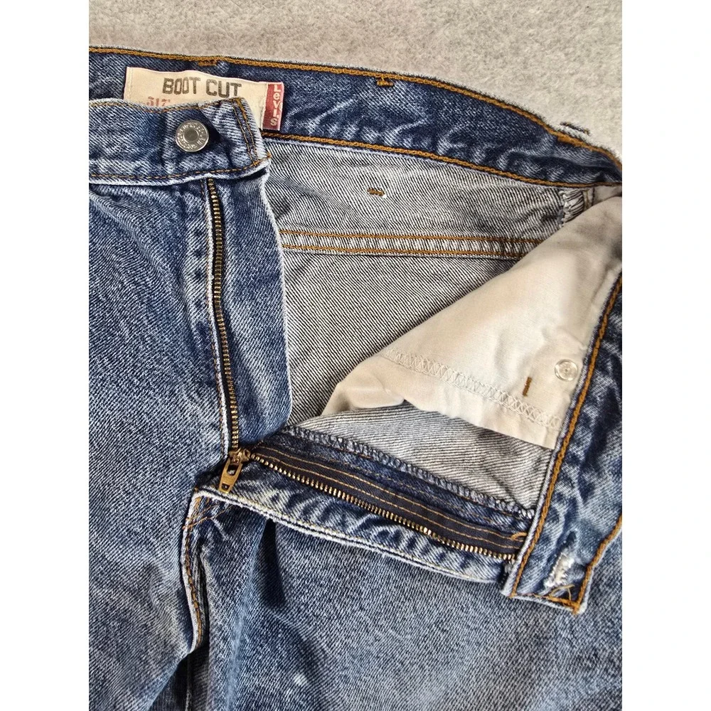 Levis vintage 2000s