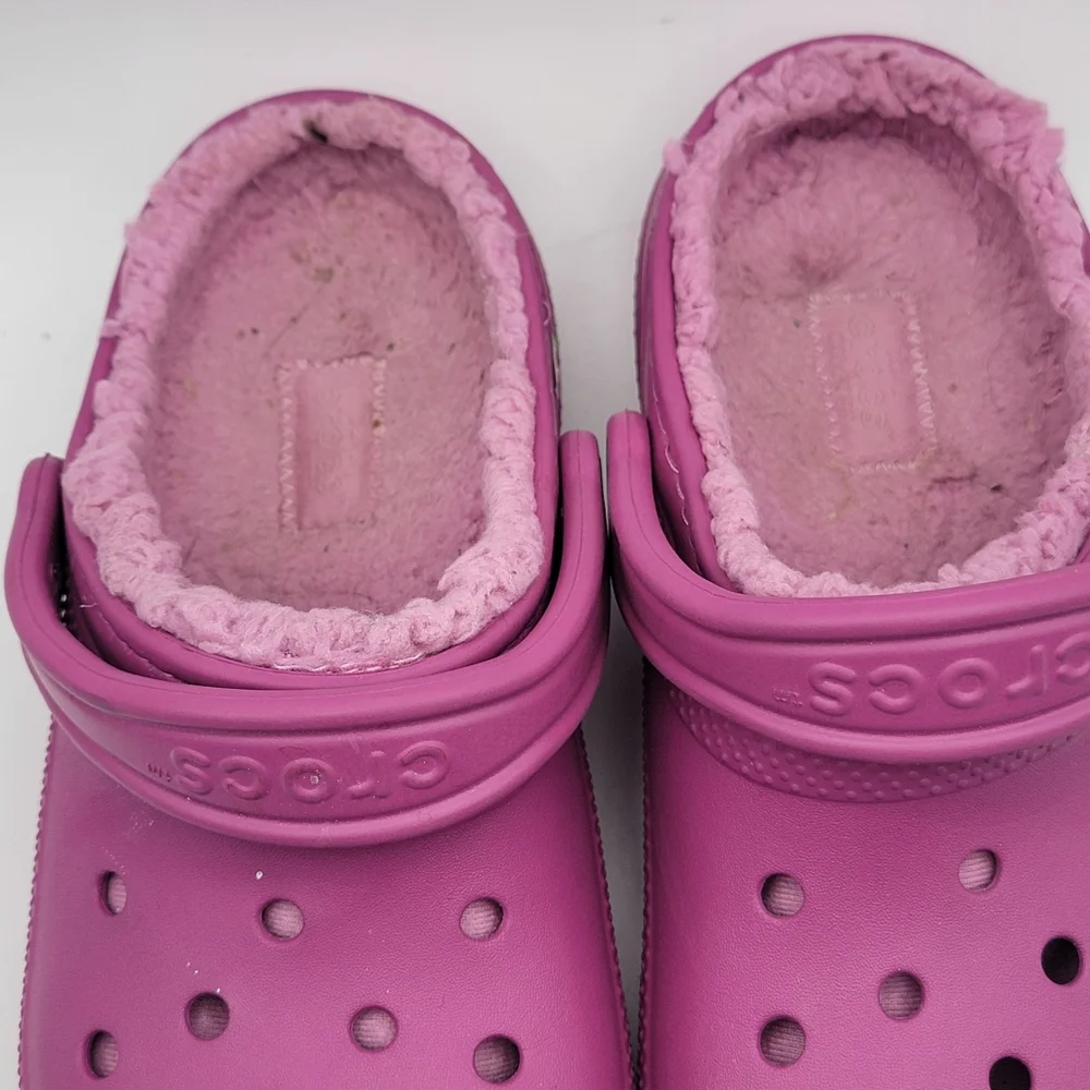 CROCS comfortable stylish