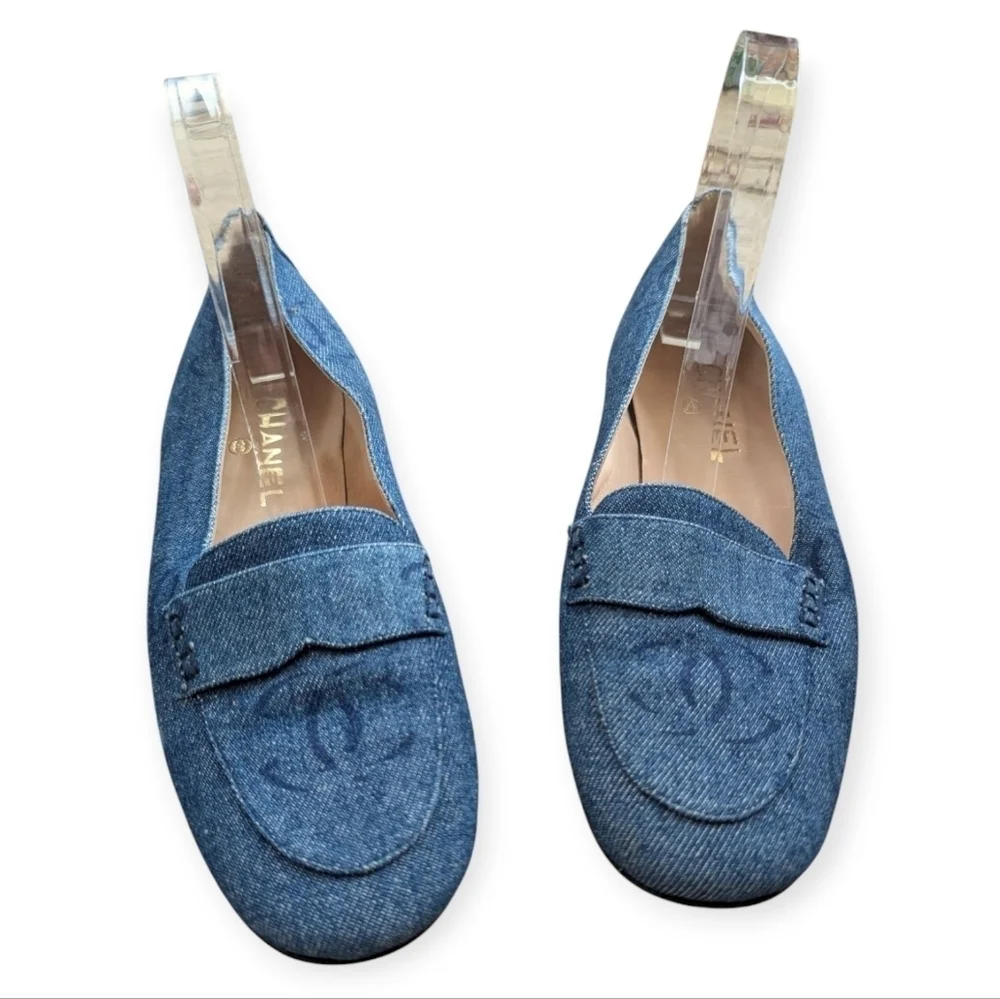 CHANEL size 10
