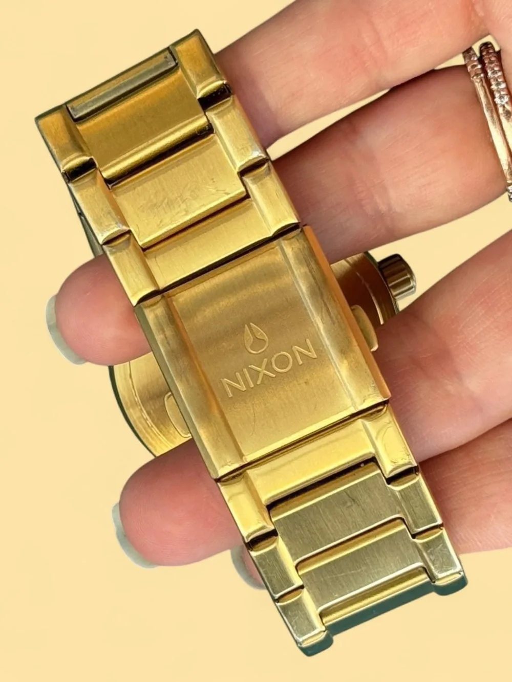 Nixon men a160510