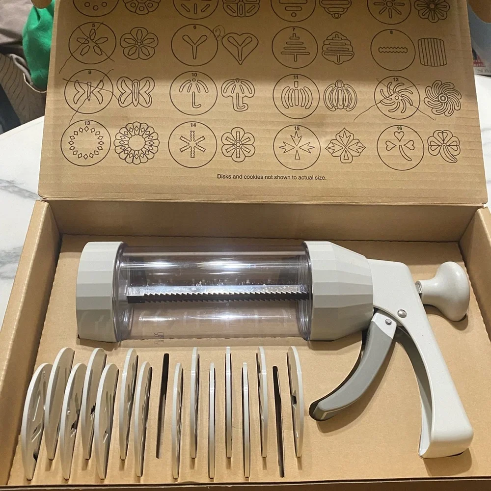 Pampered Chef Cookie Press with‎ Discs Missing 2 Discs