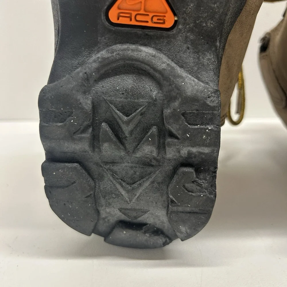 Nike ACG used please