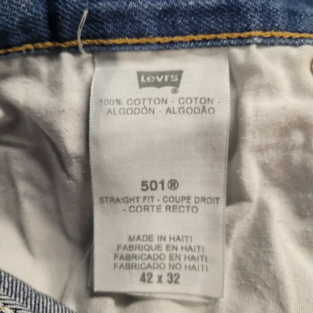 Levis look cut