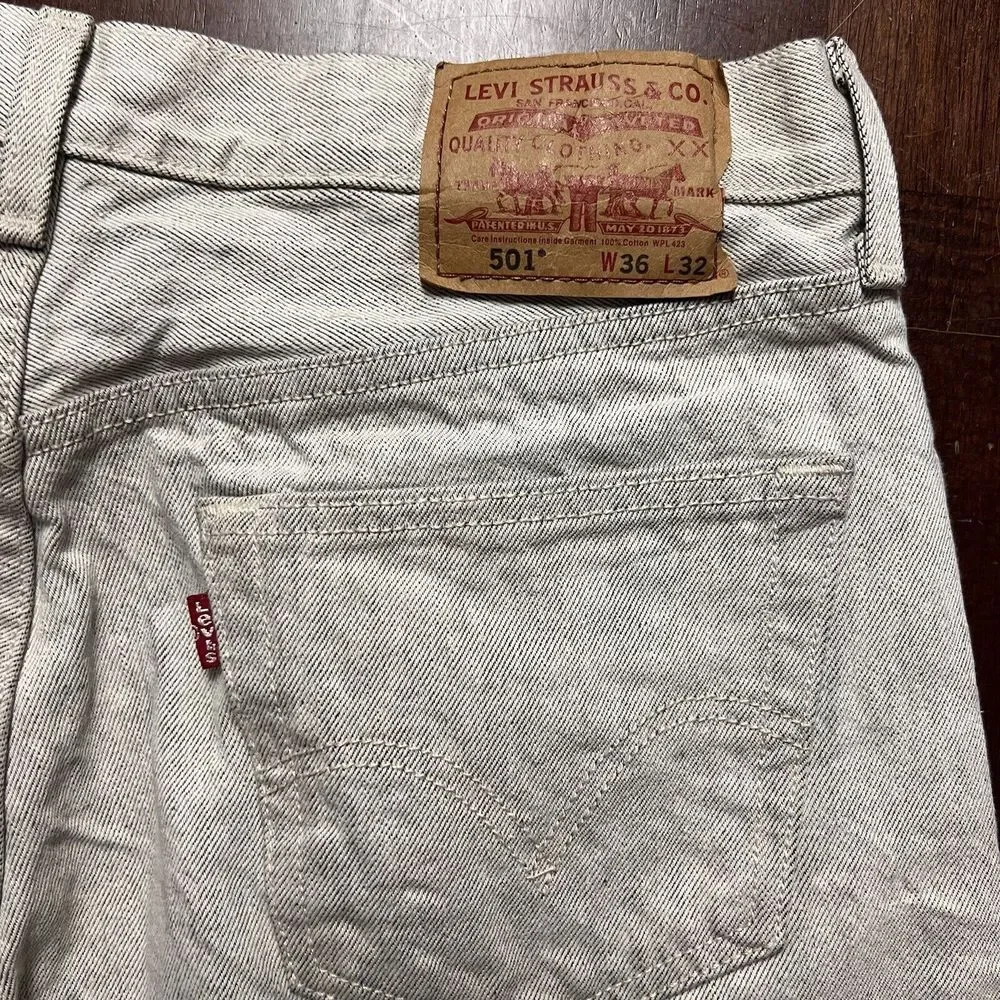 Levis elevate your
