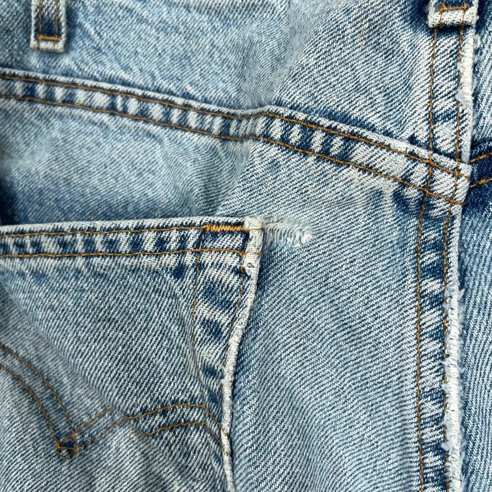 VTG '01 Levi's 505 Regular Fit Denim Shorts Mens 33 Made in USA Light Wash Dad