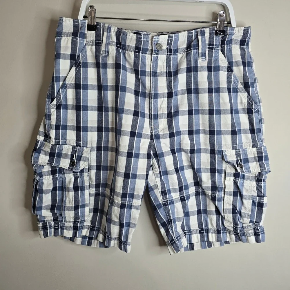 Levis‎ Mens Size 38 Blue White Plaid Cargo Shorts Cotton Relaxed Fit Utility
