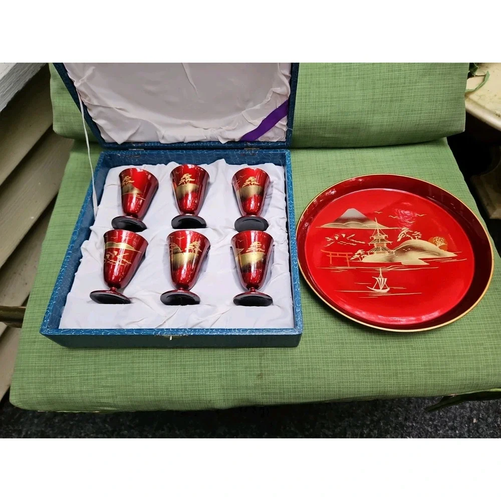 Japanese Aizu Lacquerware Sake Cups Tray Set MT FUJI Red Lacquer Gold Gilt‎ VTG