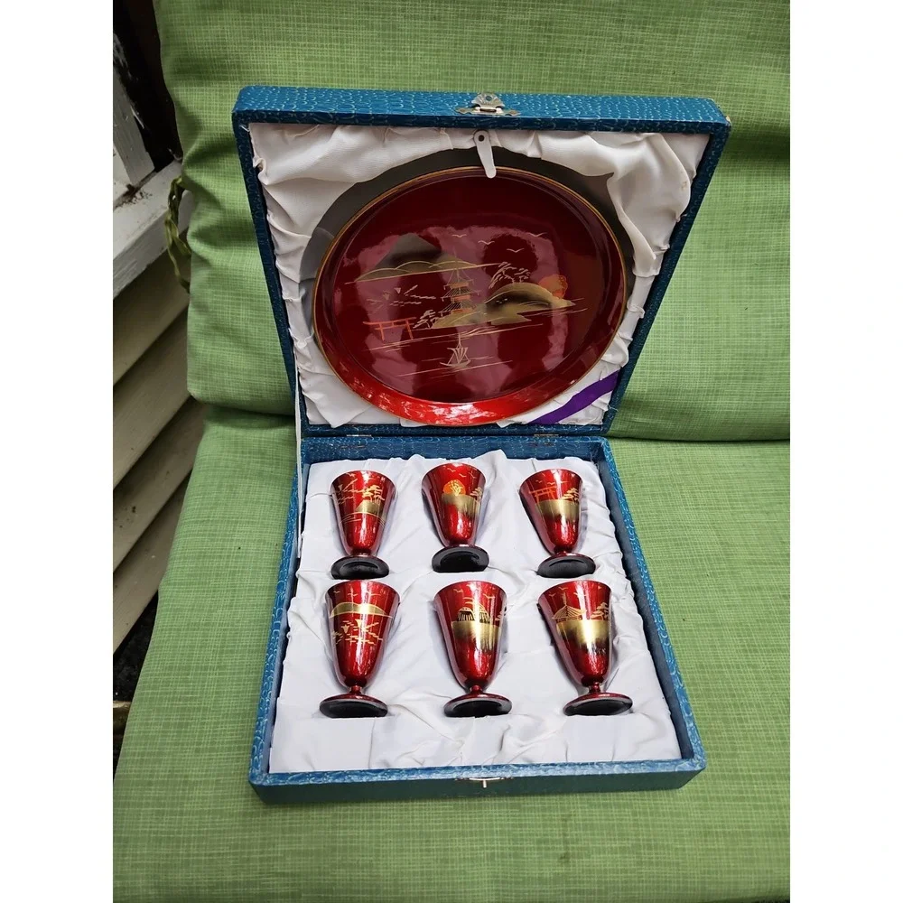 Japanese Aizu Lacquerware Sake Cups Tray Set MT FUJI Red Lacquer Gold Gilt‎ VTG