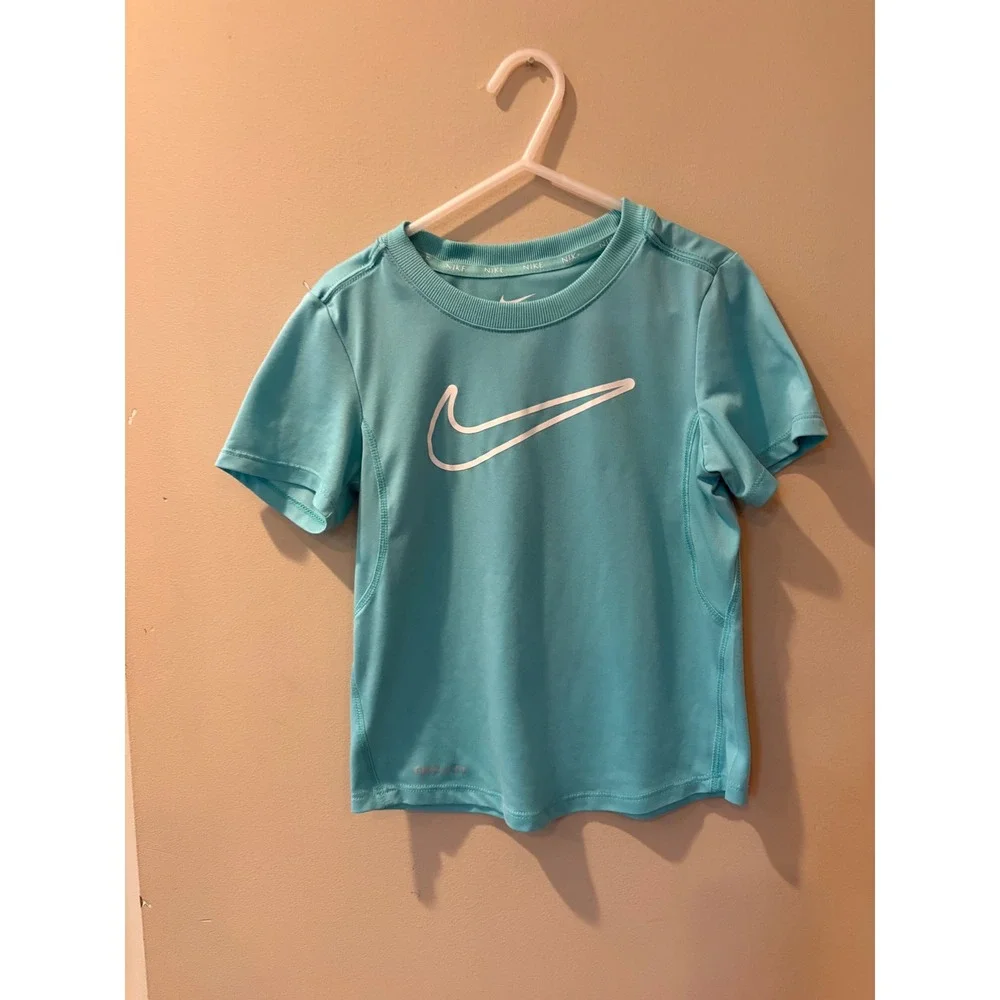 Nike‎ Kids Dri-FIT Aqua Blue Short Sleeve Graphic Swoosh T-Shirt Size 6 5-6 YRS