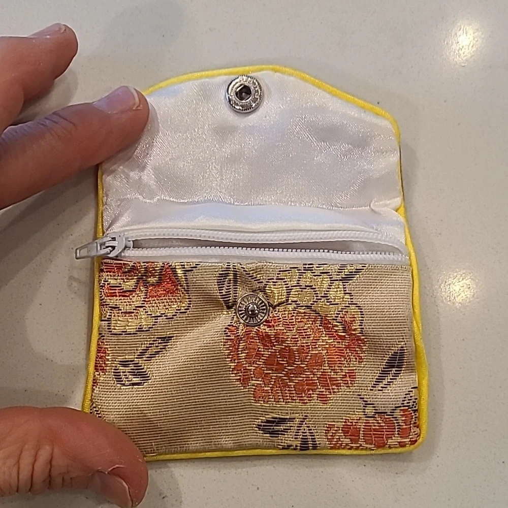 Silk Asian Floral Coin Jewelry Purse