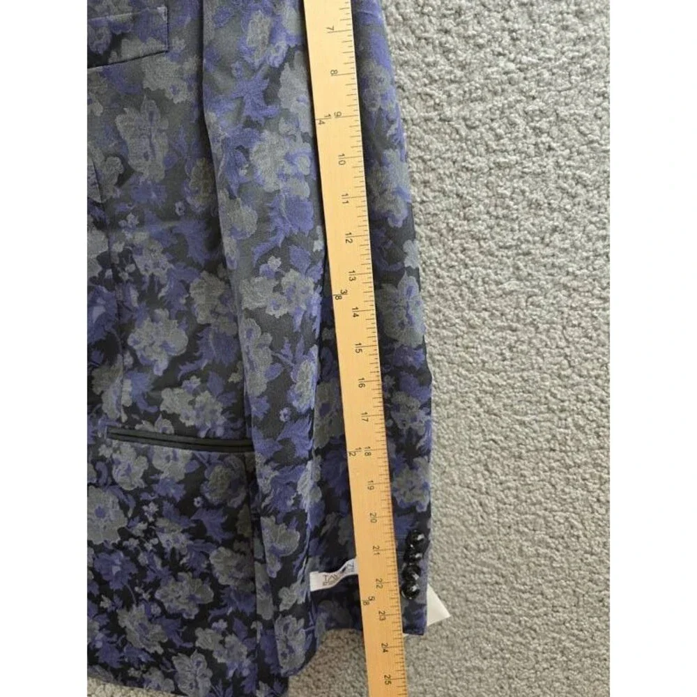 Tayion 00 collection wardrobe