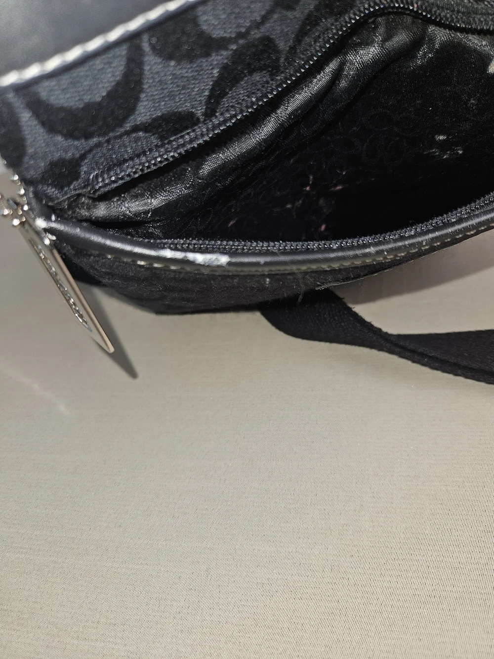 Coach crossbody signature